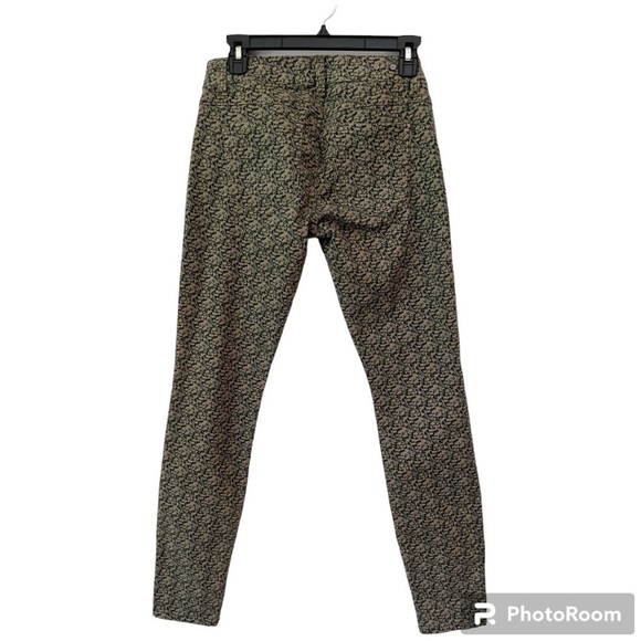 Cabi Ditsy Olive Green Floral Stretch Skinny Jeans Size 2 Style# 5083 - Picture 5 of 13